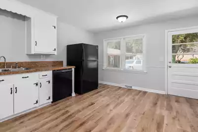 4557 Montague Avenue W, North Charleston, SC 29418 - Photo 12