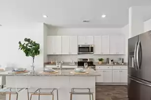 750 Ridgley Dr, Summerville, SC 29486 - Photo 1