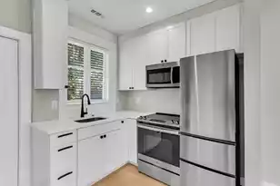 40 Nunan St, Charleston, SC 29403 - Photo 6