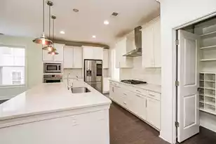 1557 Fort Palmetto Cir, Mount Pleasant, SC 29466 - Photo 2