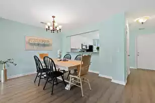 504 Parkdale Dr, Charleston, SC 29414 - Photo 4