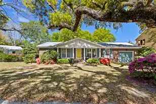 810 McCants Dr, Mount Pleasant, SC 29464 - Photo 1