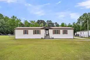 395 Embassy Dr, Summerville, SC 29483 - Photo 1