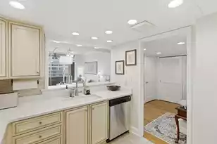14 Lockwood Dr #9J, Charleston, SC 29401 - Photo 26