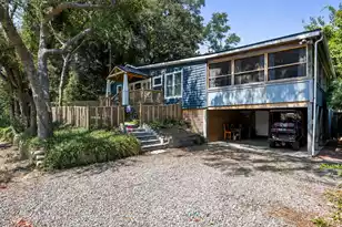 212 Hudson Ave E, Folly Beach, SC 29439 - Photo 8