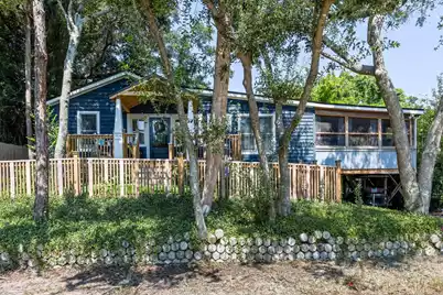 212 Hudson Avenue E, Folly Beach, SC 29439 - Photo 4