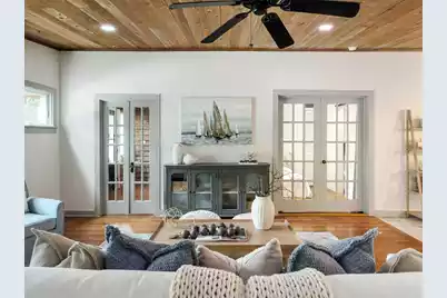 212 Hudson Avenue E, Folly Beach, SC 29439 - Photo 2