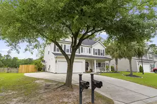 5254 Mulholland Dr, Summerville, SC 29485 - Photo 2