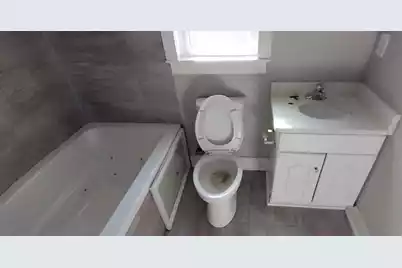 2749 Surrey Drive E, North Charleston, SC 29405 - Photo 10