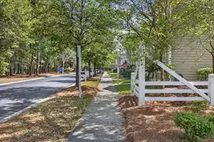 165 Village Ponds Dr, Summerville, SC 29483 - Photo 34