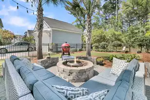 3889 Maidstone Dr, Mount Pleasant, SC 29466 - Photo 8