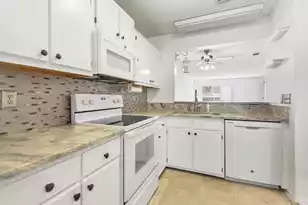 1161 Shadow Lake Cir, Mount Pleasant, SC 29464 - Photo 10