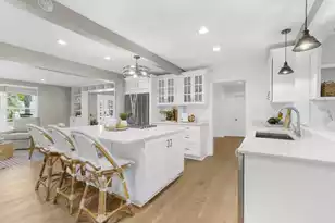 978 Law Ln, Mount Pleasant, SC 29464 - Photo 10