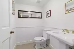 7 Legare St, Charleston, SC 29401 - Photo 58