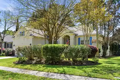 1596 Oakhurst Drive, Mount Pleasant, SC 29466 - Photo 38