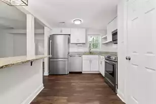 102 Bonneau St, Bonneau, SC 29431 - Photo 4