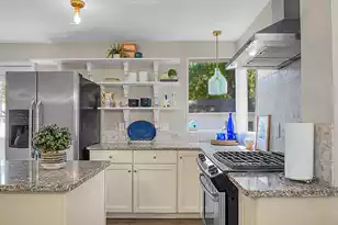 1010 Bradford Ave, Charleston, SC 29412 - Photo 12