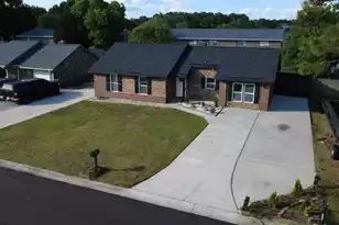 215 Horseshoe Dr, Goose Creek, SC 29445 - Photo 2
