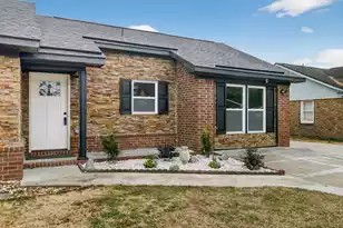 215 Horseshoe Dr, Goose Creek, SC 29445 - Photo 4