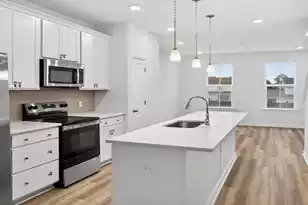 4633 Forest Hills Dr, North Charleston, SC 29418 - Photo 10