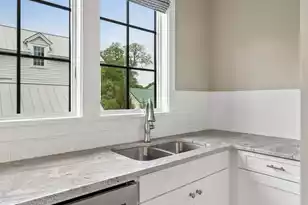 924 Pitt St, Mount Pleasant, SC 29464 - Photo 18