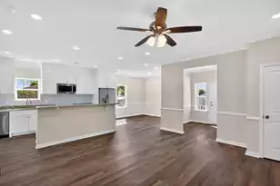 2114 James Bell Dr, North Charleston, SC 29406 - Photo 2