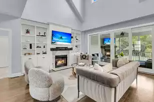 239 Fairchild St, Charleston, SC 29492 - Photo 4