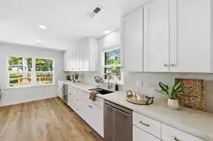 219 Pointer Dr, Summerville, SC 29485 - Photo 8