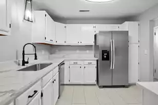 627 Rutledge Ave, Charleston, SC 29403 - Photo 10