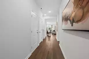 818 Meadowbrook Ln, Summerville, SC 29486 - Photo 2