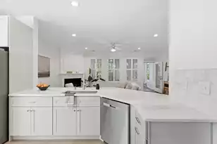 2267 Marsh Dr N, Mount Pleasant, SC 29466 - Photo 10