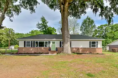1013 Rentz Street, Beaufort, SC 29906 - Photo 2