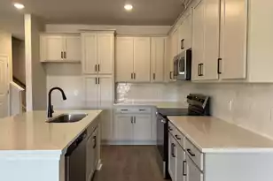 5063 Blackberry Ln, Ravenel, SC 29470 - Photo 8
