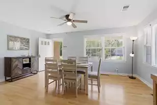1084 Honeysuckle Ln, Charleston, SC 29412 - Photo 8