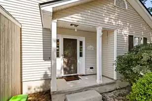 1147 Landsdowne Dr, Charleston, SC 29412 - Photo 4