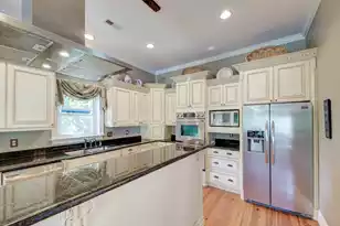 731 York St, Mount Pleasant, SC 29464 - Photo 8