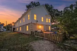 731 York St, Mount Pleasant, SC 29464 - Photo 10