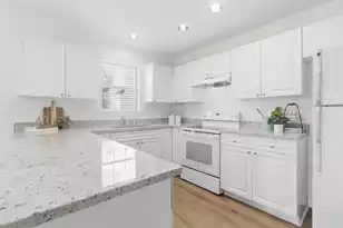 4818 Habersham Ln, Summerville, SC 29485 - Photo 10