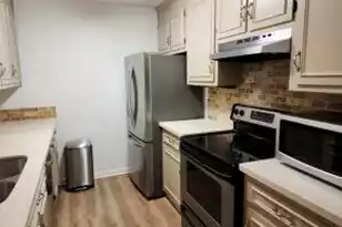 1714 Greystone #Apt 43, Mount Pleasant, SC 29464 - Photo 4