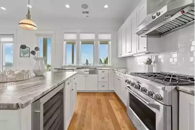 507 Ashley Avenue W, Folly Beach, SC 29439 - Photo 20
