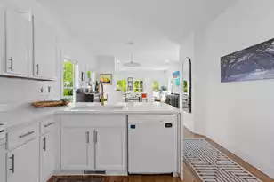 1050 Hunley Waters Cir, North Charleston, SC 29405 - Photo 10