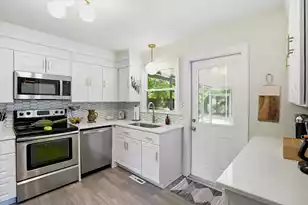 1239 Fort Dr, Hanahan, SC 29410 - Photo 10