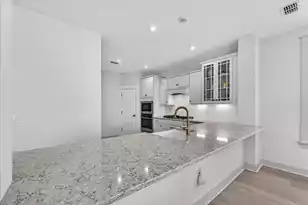 1506 Lakeshore Dr N, Mount Pleasant, SC 29466 - Photo 10