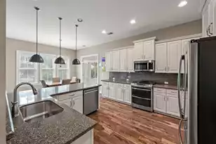 1466 Hollenberg Ln, Mount Pleasant, SC 29466 - Photo 20