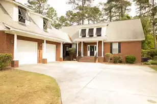690 Longleaf Dr, Walterboro, SC 29488 - Photo 2