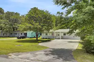 1107 Hawthorne Rd, Hanahan, SC 29410 - Photo 30