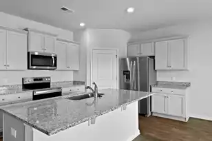 128 Hopkins St, Holly Hill, SC 29059 - Photo 6