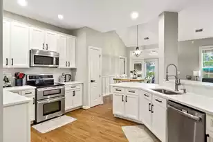 2799 Carolina Isle Dr, Mount Pleasant, SC 29466 - Photo 12