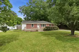 131 Harvey Ave, Goose Creek, SC 29445 - Photo 2