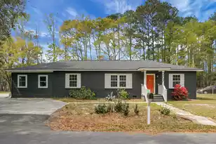 207 Trivers Dr, Moncks Corner, SC 29461 - Photo 2